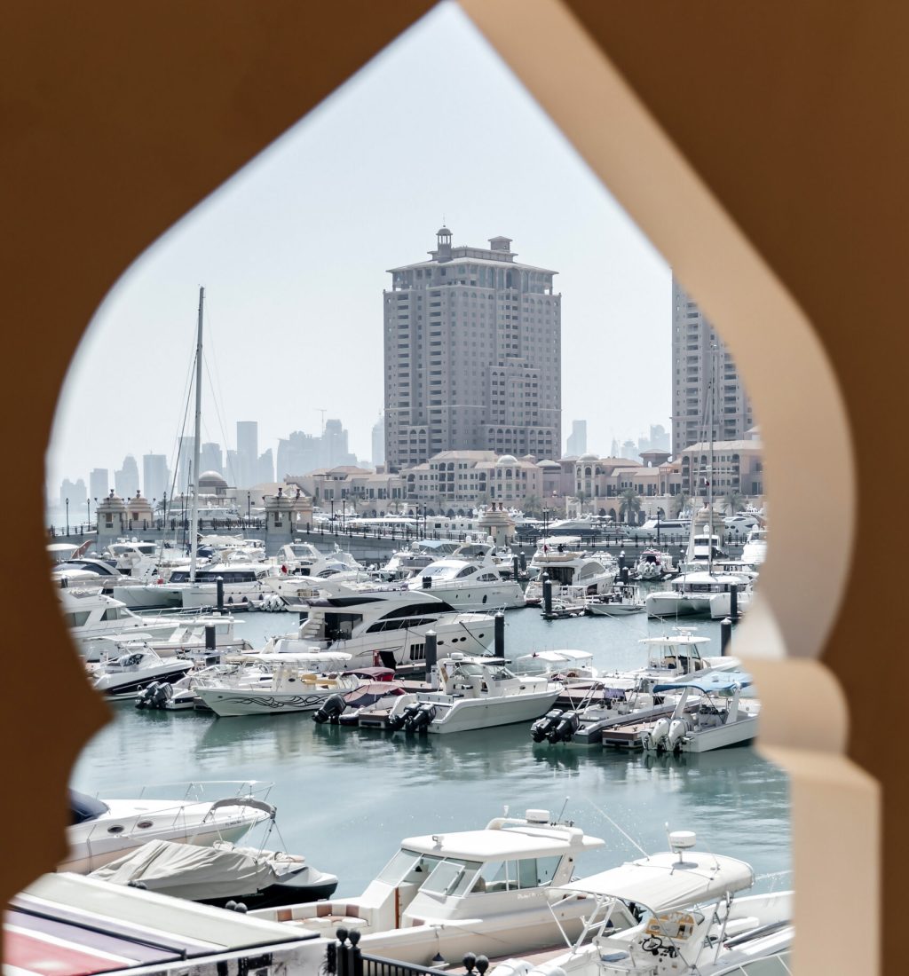 the-waterfront-walkway-at-the-pearl-in-qatar-posh-2026-03-16-04-26-58-utc