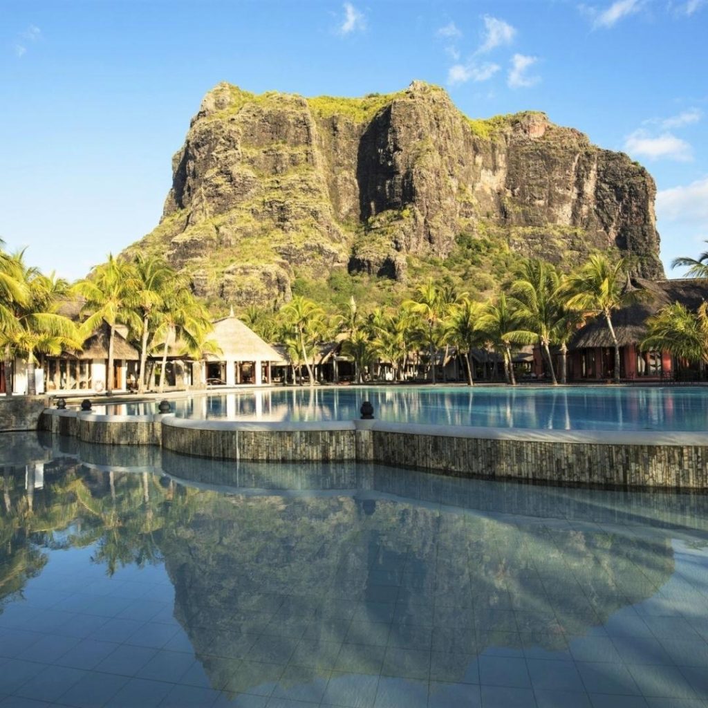 • 5 Dinarobin Beachcomber Golf Resort & Spa, Mauritius (2)